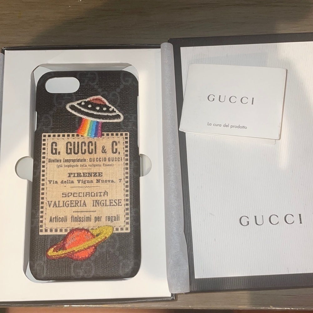 NIB AUTHENTIC GUCCI PHONE CASE​​​​​​ - Picture 2 of 8